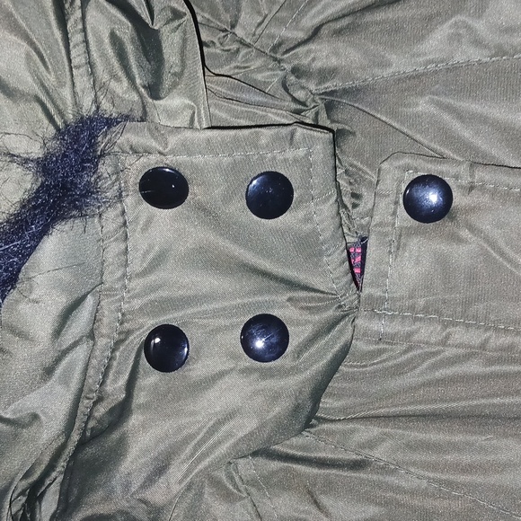 Yoki Outerwear Sherpa lined olive green coat size S hooded Faux fur trim NWT - Picture 4 of 14